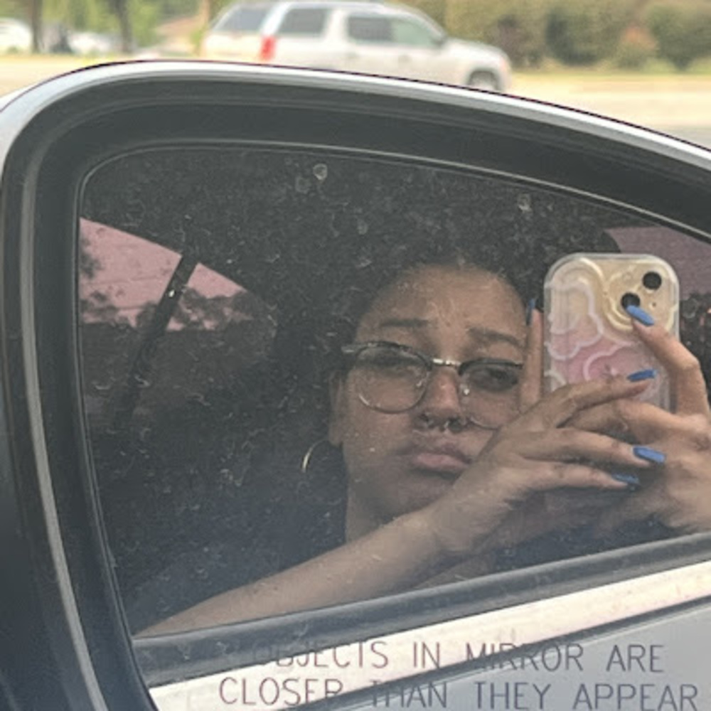 Meet your Posher, Alyssa